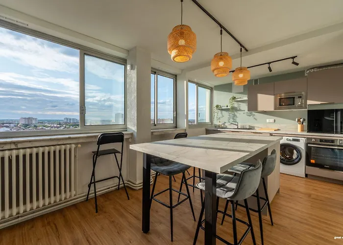 3 Bedrooms Balcony Panoramic View - 10 Min Train Station & Metro Appartement *