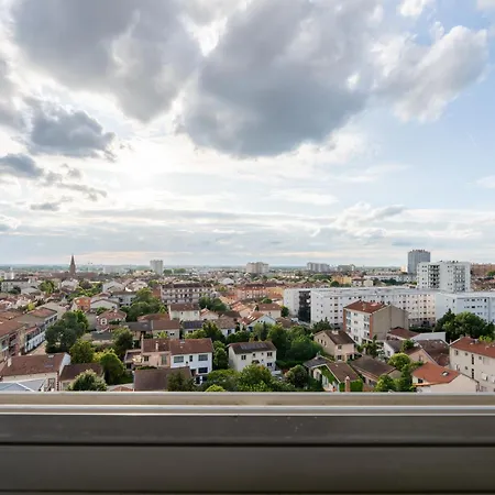 Appartement 3 Bedrooms Balcony Panoramic View - 10 Min Train Station & Metro