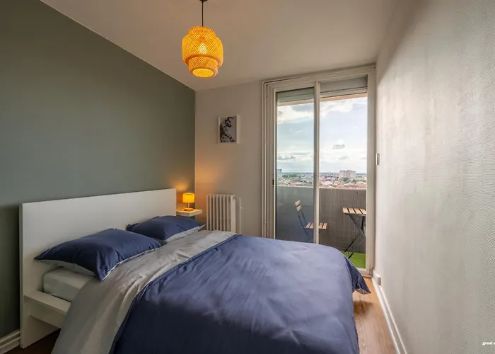 3 Bedrooms Balcony Panoramic View - 10 Min Train Station & Metro * Tuluza